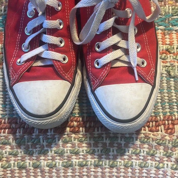 Red Converse All Star Unisex Mens 7 Womens 9 Red Low Top Sneaker Shoes - Picture 3 of 4